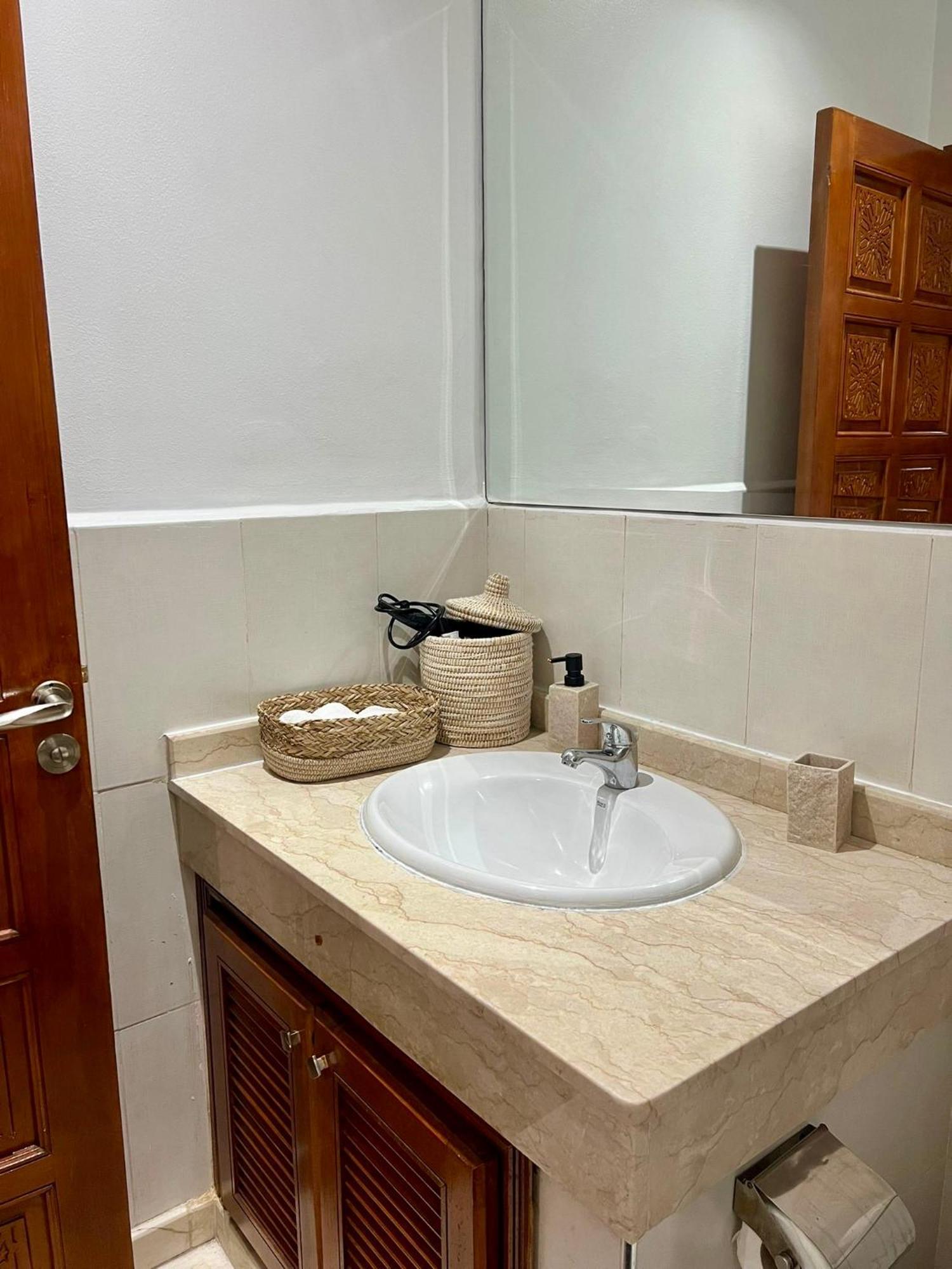Cosy Appartement Au Coeur De Gueliz มาร์ราเกช ภายนอก รูปภาพ